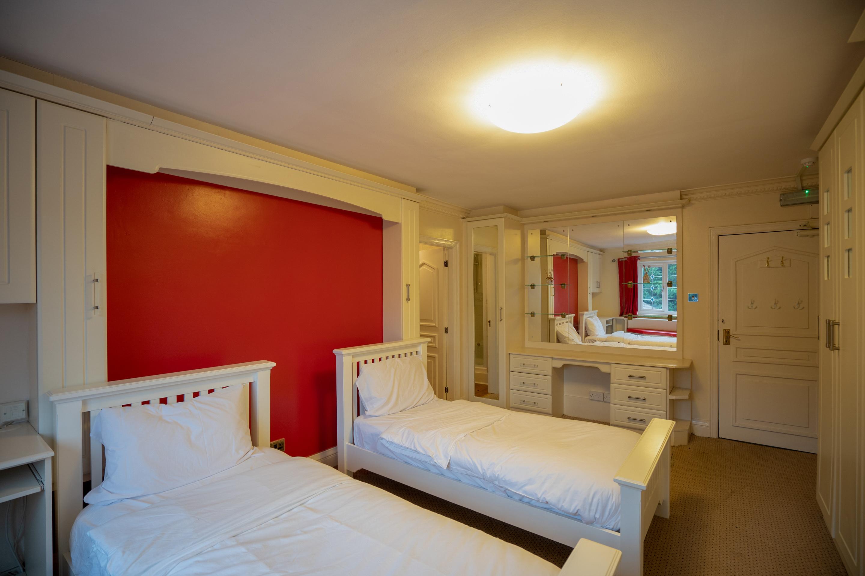 Ringway Oyo Oakcroft Guest House Manchester Airport מראה חיצוני תמונה