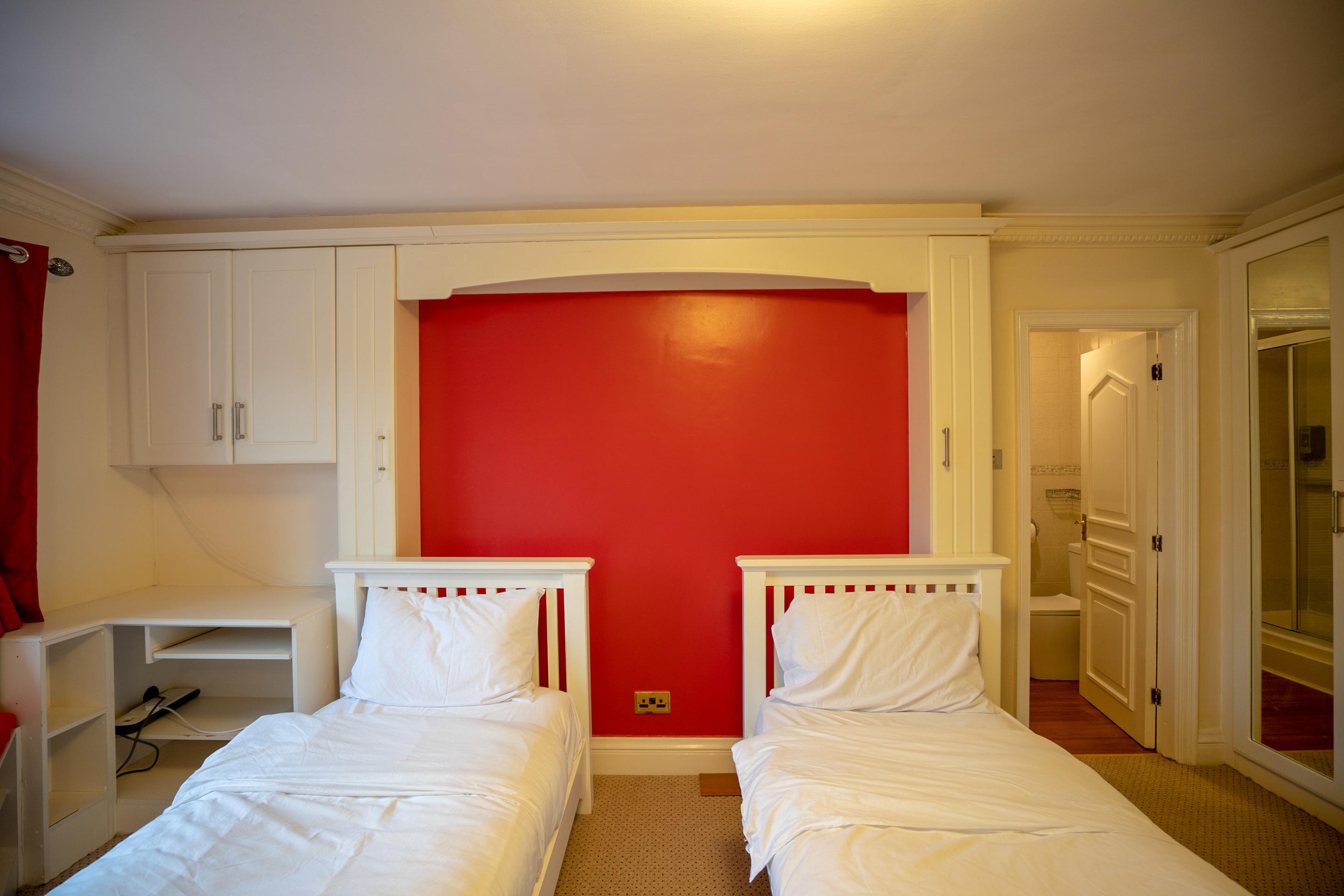 Ringway Oyo Oakcroft Guest House Manchester Airport מראה חיצוני תמונה