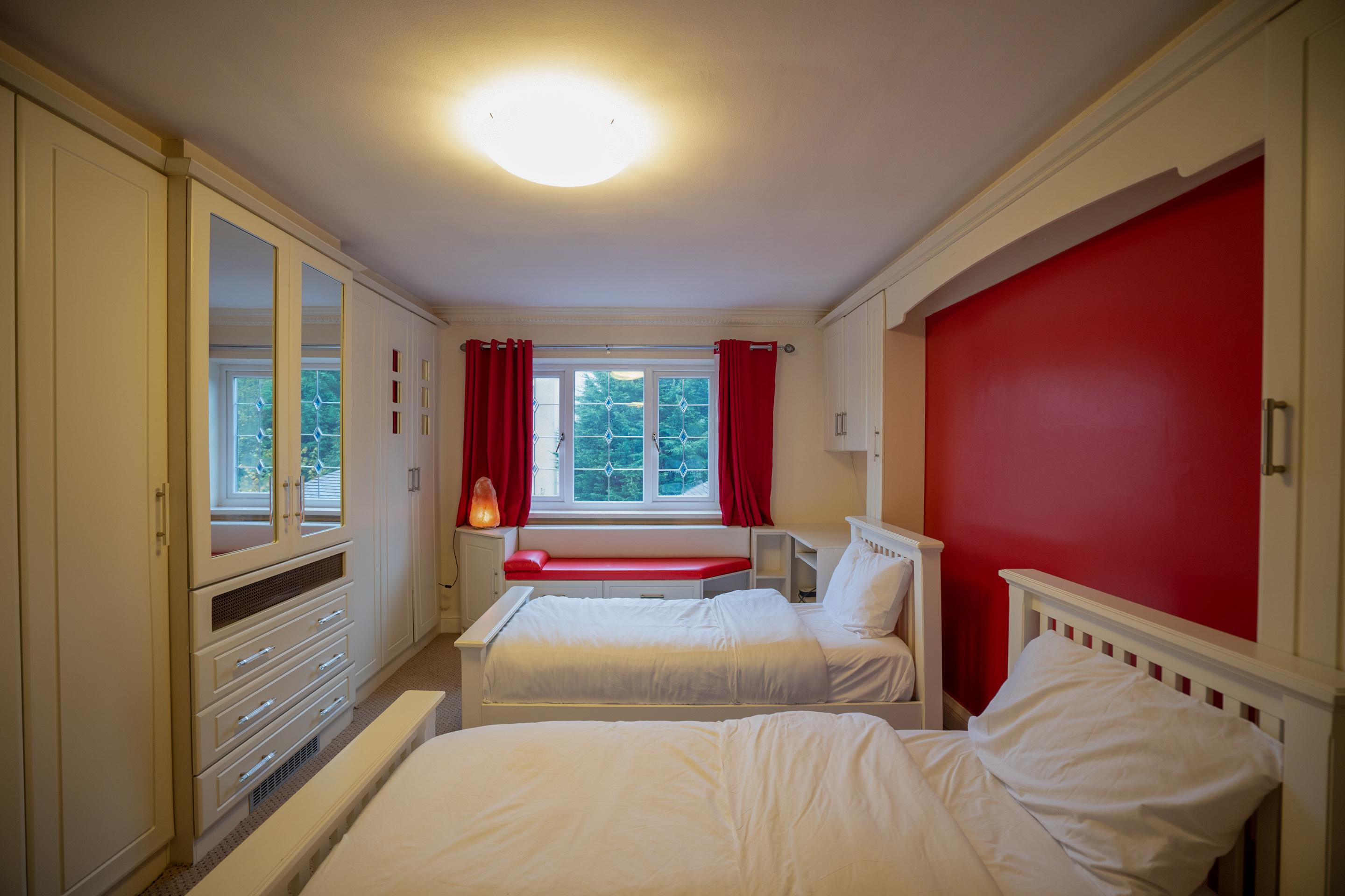 Ringway Oyo Oakcroft Guest House Manchester Airport מראה חיצוני תמונה