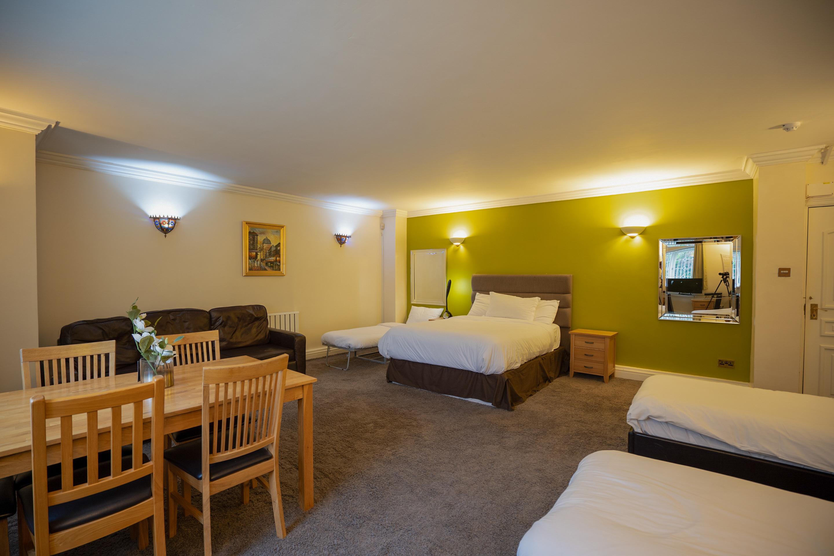Ringway Oyo Oakcroft Guest House Manchester Airport מראה חיצוני תמונה