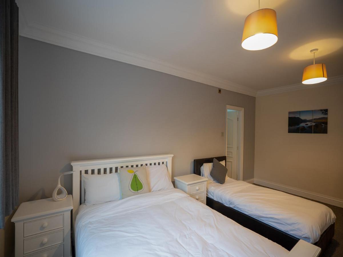 Ringway Oyo Oakcroft Guest House Manchester Airport מראה חיצוני תמונה
