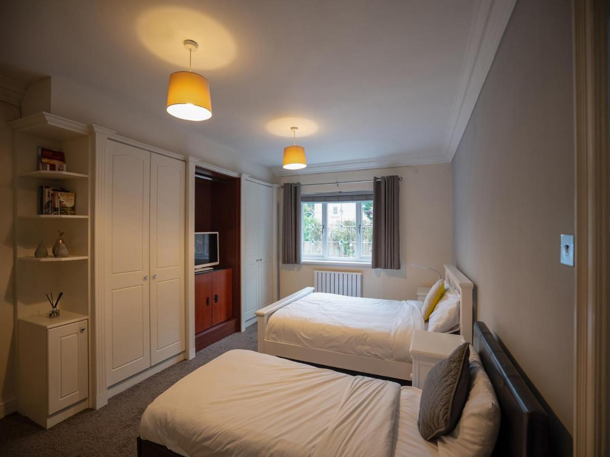 Ringway Oyo Oakcroft Guest House Manchester Airport מראה חיצוני תמונה