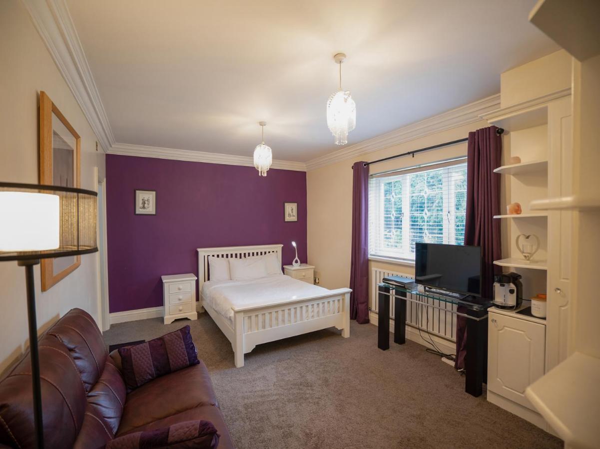 Ringway Oyo Oakcroft Guest House Manchester Airport מראה חיצוני תמונה